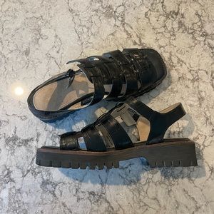 Intentionally Blank Haddie Sandal - Black, 10